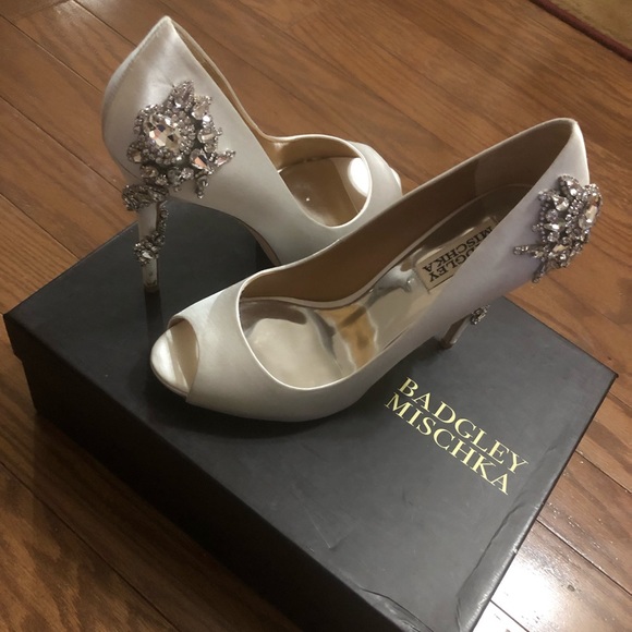 Badgley Mischka Shoes - Badgley Mischka satin shoes with embellishments